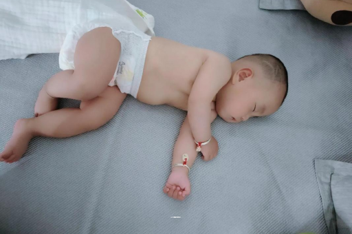 盱眙几个月宝宝会抬头